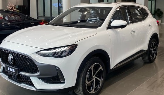 Giá xe gầm cao cỡ C tại đại lý giảm sốc tới 169 triệu đồng, sánh ngang Mazda CX-5, rẻ hơn Kia Sonet, chỉ nhỉnh hơn Kia Morning
