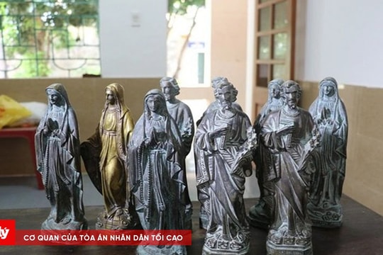 Hai đối tượng lừa bán "đồ cổ", chiếm đoạt tài sản