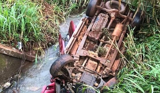 Khởi tố vụ xe bán tải lao xuống suối làm 3 người tử vong ở Đắk Nông