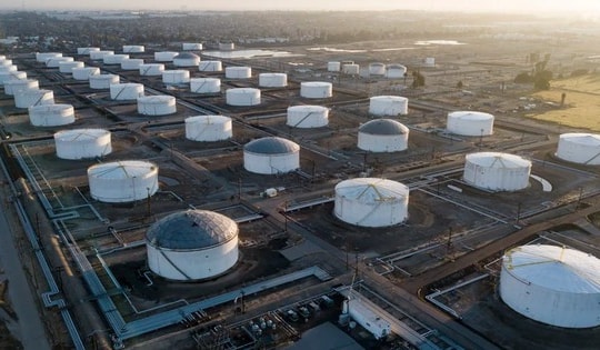 Bầu cử Mỹ và xung đột Trung Đông làm gia tăng biến động của giá dầu