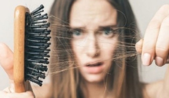 Lưu ý giúp tóc đỡ rụng khi giao mùa