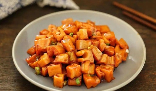 Một loại củ được mệnh danh là "nhân sâm" nhưng sống dưới bùn: Chuẩn bị hết mùa, phải tranh thủ ăn kẻo hết