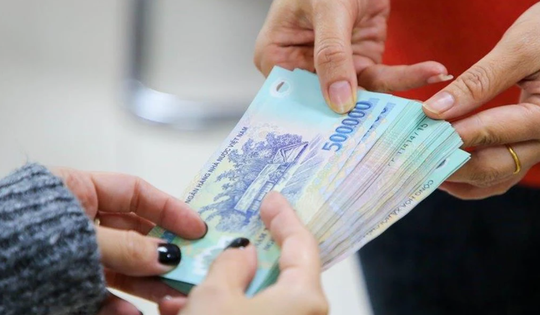 Tin tối 29/10: Trường đại học đầu tiên công bố mức thưởng Tết Nguyên đán 2025; Mưa lớn ở miền Trung còn kéo dài đến khi nào?