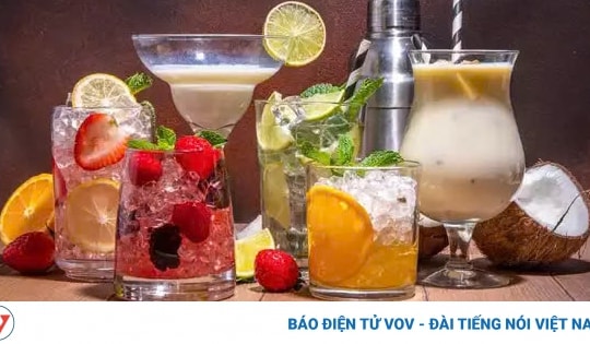 7 thực phẩm giúp bổ sung nước khi chuyển mùa