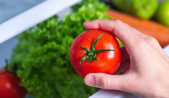 Mua cà chua núm 5 hay 6 cánh và cách khử độc cho cà chua bị ép chín bằng hóa chất đơn giản nhất