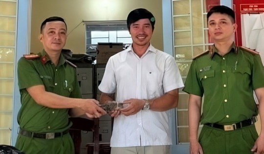 Tài khoản bỗng nhận được 85 triệu, thiếu tá công an lập tức tìm cách trả lại