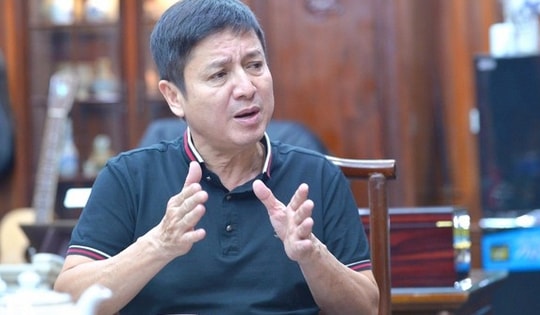 Một nam NSƯT nổi tiếng: "Các bạn cứ bảo nhà tôi trên khu đất vàng giá mấy chục tỷ, khó chịu vô cùng"