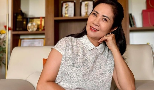 Trang phục trong phim của 'bà trùm' 'Độc đạo' Nguyệt Hằng có gì đặc biệt?