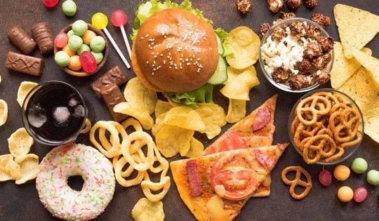 5 loại thực phẩm người bị mỡ máu cao cần tránh