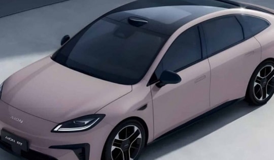 Xe sedan cỡ D giá 390 triệu đồng, đẹp sang chảnh tựa Toyota Camry có gì đặc biệt khi ra mắt tại Trung Quốc?