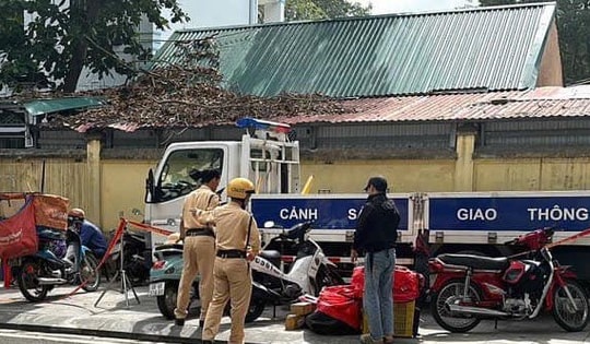 Mạnh tay xử phạt 'shipper' vi phạm luật giao thông