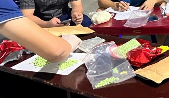 Hải Phòng: Tuần tra giao thông, phát hiện đối tượng vận chuyển hơn 2000 viên ma túy