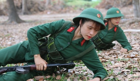 Quyền lợi công dân nữ được hưởng khi thực hiện nghĩa vụ quân sự