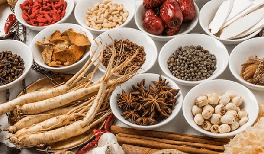 Những bài thuốc y học cổ truyền được quảng cáo rất tốt nhưng vì sao có người sử dụng vẫn gặp tai họa?