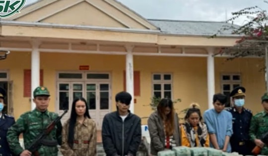 Cận cảnh vây bắt nhóm đối tượng người Lào giấu 70kg ma tuý trong bình xăng ô tô