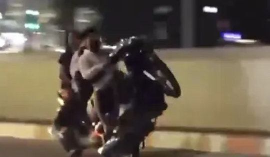 Nỗi lòng của bậc làm cha mẹ các "quái xế"