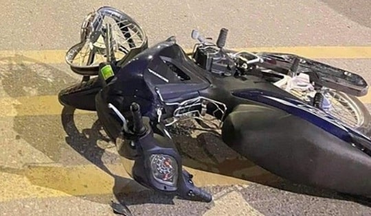 3 xe máy va chạm, 2 học sinh tử vong ở Hà Nội