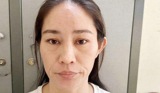 Vào hiệu sách nhờ sạc điện thoại rồi lấy trộm tiền