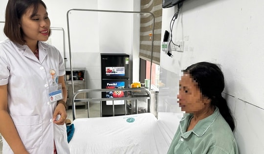 Người phụ nữ 50 tuổi ở Hà Nội đeo hậu môn nhân tạo suốt 9 năm do thói quen nhiều người hay mắc phải