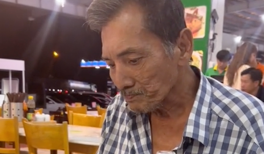 Vì sao đạo diễn không mời Thương Tín ra mắt phim mới?