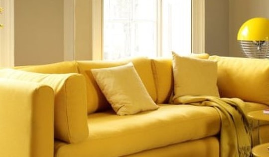 Cách trang trí màu vàng để ngôi nhà nổi bật