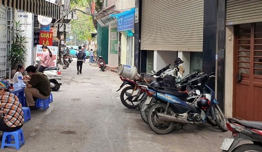 Vụ đòi nợ gây ầm ĩ ở Hà Nội: Chủ nhà nhập viện, hàng xóm 'nhức đầu'