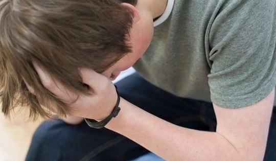 Vừa ngủ dậy nam sinh suýt mất tinh hoàn, cảnh báo nguy cơ nam giới dễ gặp khi vào mùa lạnh