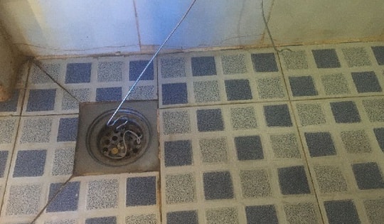 Cách thông cống bị tắc tại nhà, bỏ sức ít mà hiệu quả nhiều