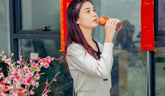 Thiếu ngủ, nóng trong người mùa deadline cuối năm: Làm gì để thanh lọc, làm mát cơ thể?