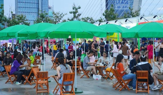 Hàng ngàn người tham dự lễ hội ẩm thực và văn hóa Hàn Quốc tại TP. Thủ Đức