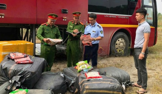 Bắt giữ gần 1 tấn thực phẩm ăn lẩu nhiều người yêu thích