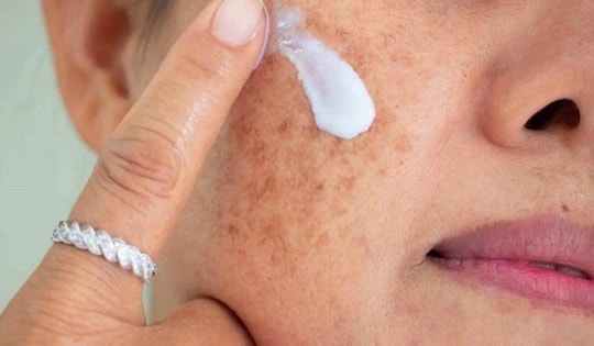 Cục Quản lý Dược thu hồi, tiêu hủy hàng loạt sản phẩm mỹ phẩm kém chất lượng, sai phạm