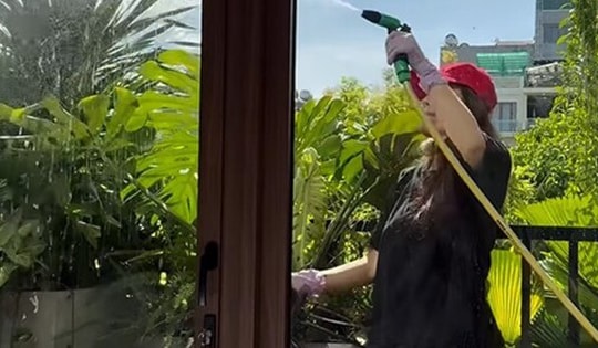 Quế Vân chăm lau rửa biệt thự chục tỷ, tiết lộ dự định bất ngờ