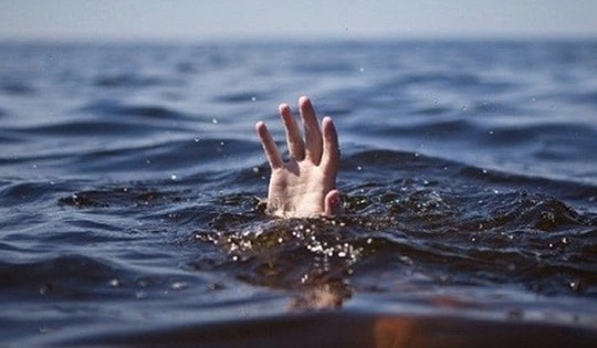 Người đàn ông tử vong thương tâm do xuồng bị lật