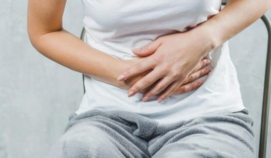 Cô gái 26 tuổi ở Phú Thọ bất ngờ lây bệnh từ thú cưng, chủ quan vì nhầm lẫn với bệnh dạ dày