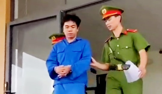 Thanh niên chở nước đá hiếp dâm bé gái 6 tuổi lĩnh 18 năm tù