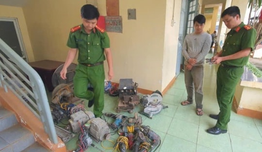 Giả làm nhân viên vệ sinh đi trộm cắp lấy tiền mua ma túy