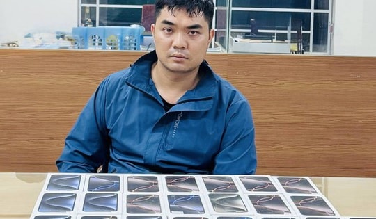 Dùng dao khống chế nhân viên FPT Shop cướp 22 điện thoại di động và 60 triệu đồng