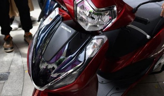 Giá xe Lead 2025 mới nhất giảm siêu rẻ, thấp hơn cả niêm yết, nhỉnh hơn Vision khiến khách hàng săn mua