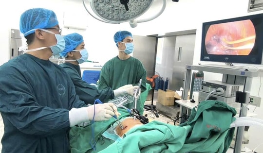 Người đàn ông 55 tuổi ở Hà Nội tràn khí màng phổi do thói quen nhiều nam giới Việt mắc phải