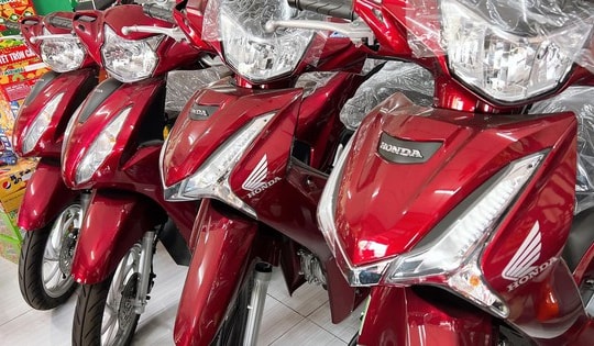 Giá xe Future 125 FI 2024 mới nhất giảm siêu rẻ, Wave Alpha và RSX chịu thua doanh số