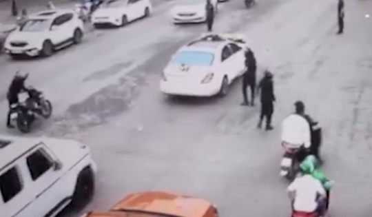 Tự ý chặn đường, phân luồng giao thông sẽ bị xử lý như thế nào?