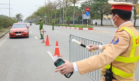 Cán bộ cảnh sát giao thông cần những tiêu chuẩn gì để làm nhiệm vụ xử lý tai nạn giao thông?