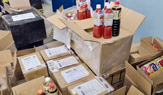 Tiểu thương ngang nhiên vận chuyển hơn 30 tấn mỹ phẩm, thực phẩm nhập lậu từ Bắc vào Nam tiêu thụ