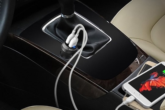 Những đồ vật 'cấm kỵ' để trong ô tô ngày nắng nóng