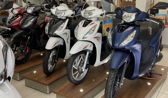 Giá xe máy Honda mới nhất rẻ không ngờ, giảm sâu kèm ưu đãi cực lớn, SH, Vision, Air Blade rẻ hiếm thấy