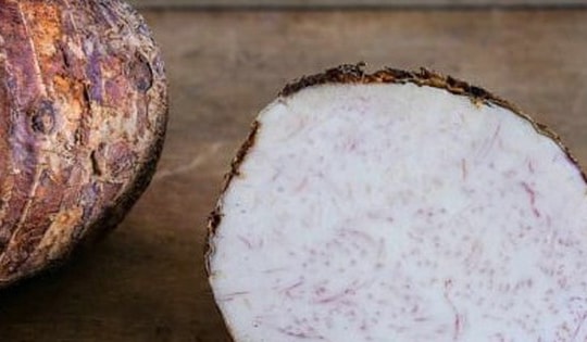 Mua khoai môn nên chọn củ nặng hay nhẹ?