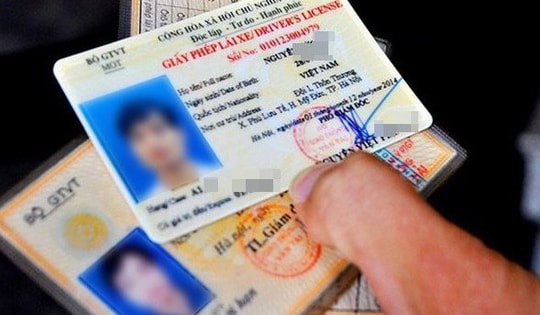 Từ ngày 1/1/2025, các loại giấy phép lái xe không thời hạn nào áp dụng theo luật mới?