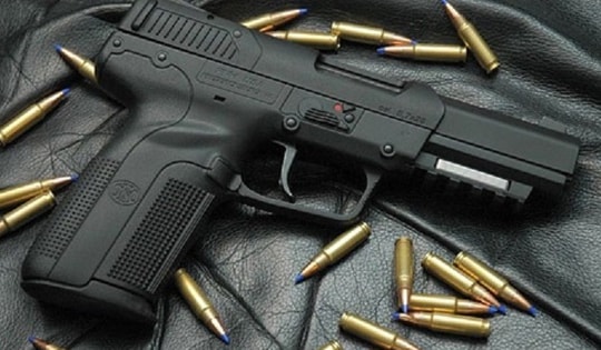 Bắt 16 đối tượng mua bán, chế tạo vũ khí quân dụng, thu 11 khẩu súng, 1.400 viên đạn