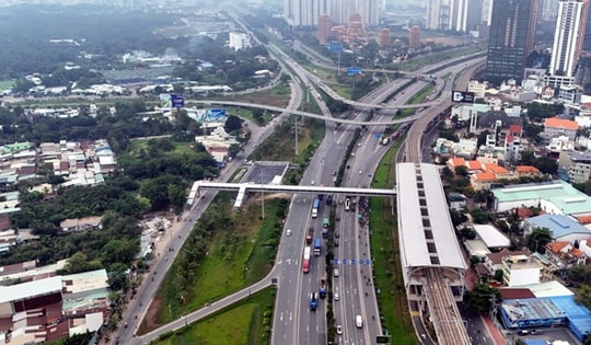 TPHCM: Diện mạo 9 cầu bộ hành kết nối nhà ga trên cao tuyến metro số 1